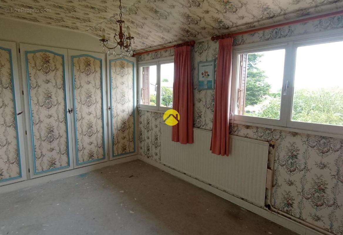 Maison à VILLEBOUGIS