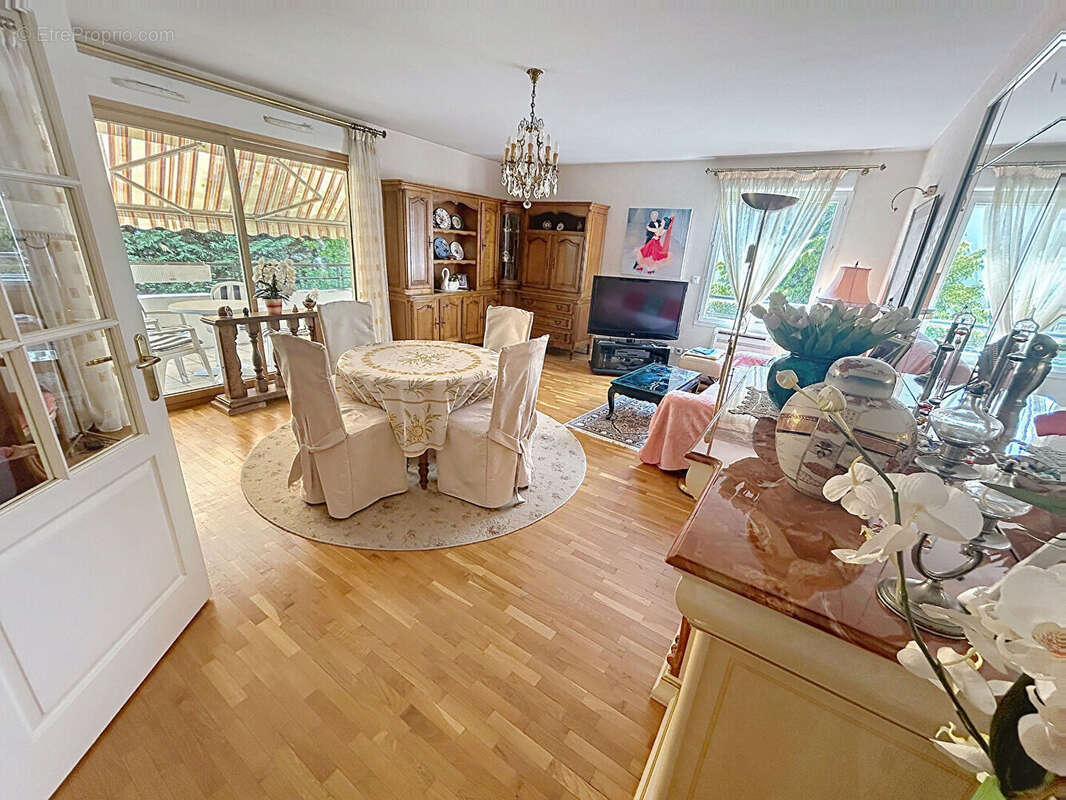 Appartement à CALUIRE-ET-CUIRE