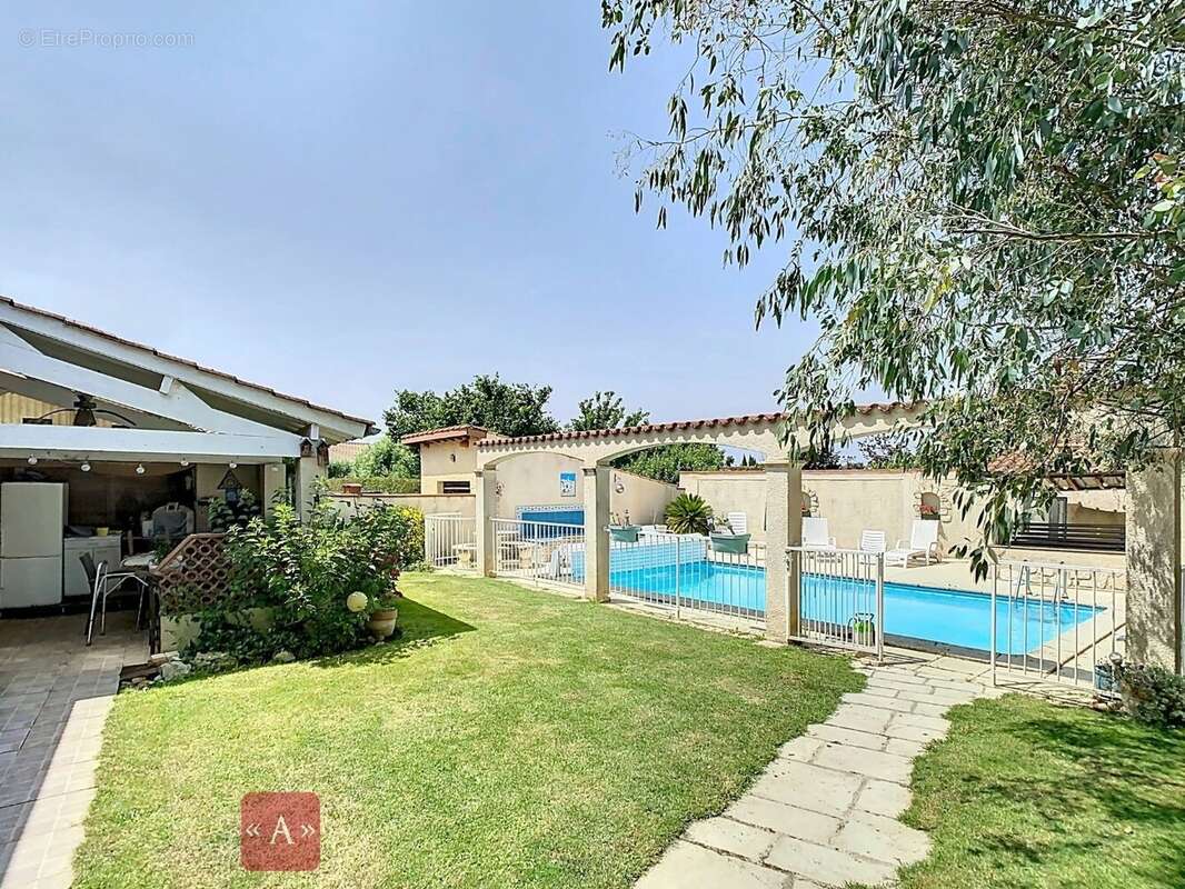 Maison à SAINT-SULPICE