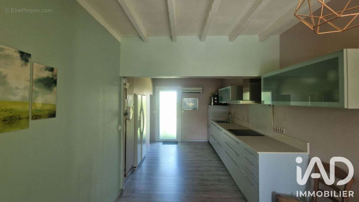 Maison 104 m² à Blanquefort  - photo 8