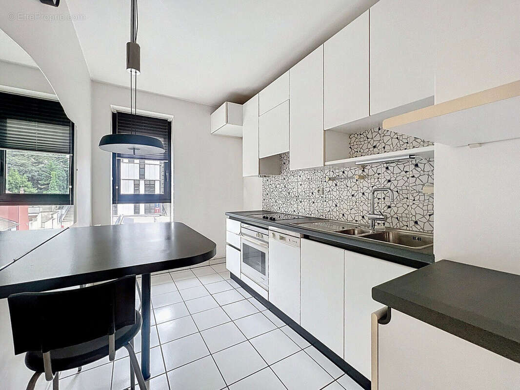 Appartement à SURESNES