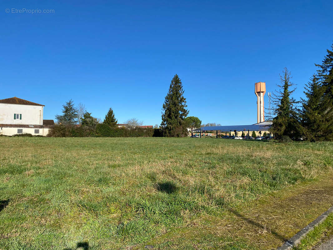 Terrain à SOUPROSSE