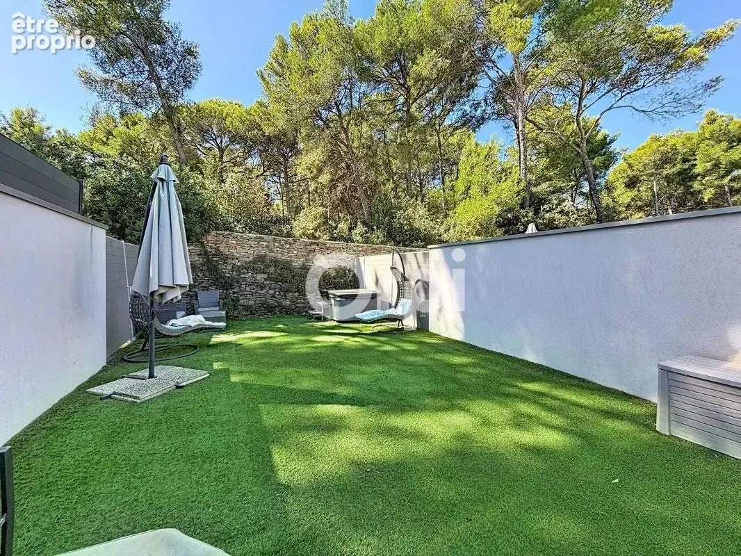 ** Maison 3 pièces 88 m2 + remise 24 m2 - Stationnements et jardin ** - photo 8