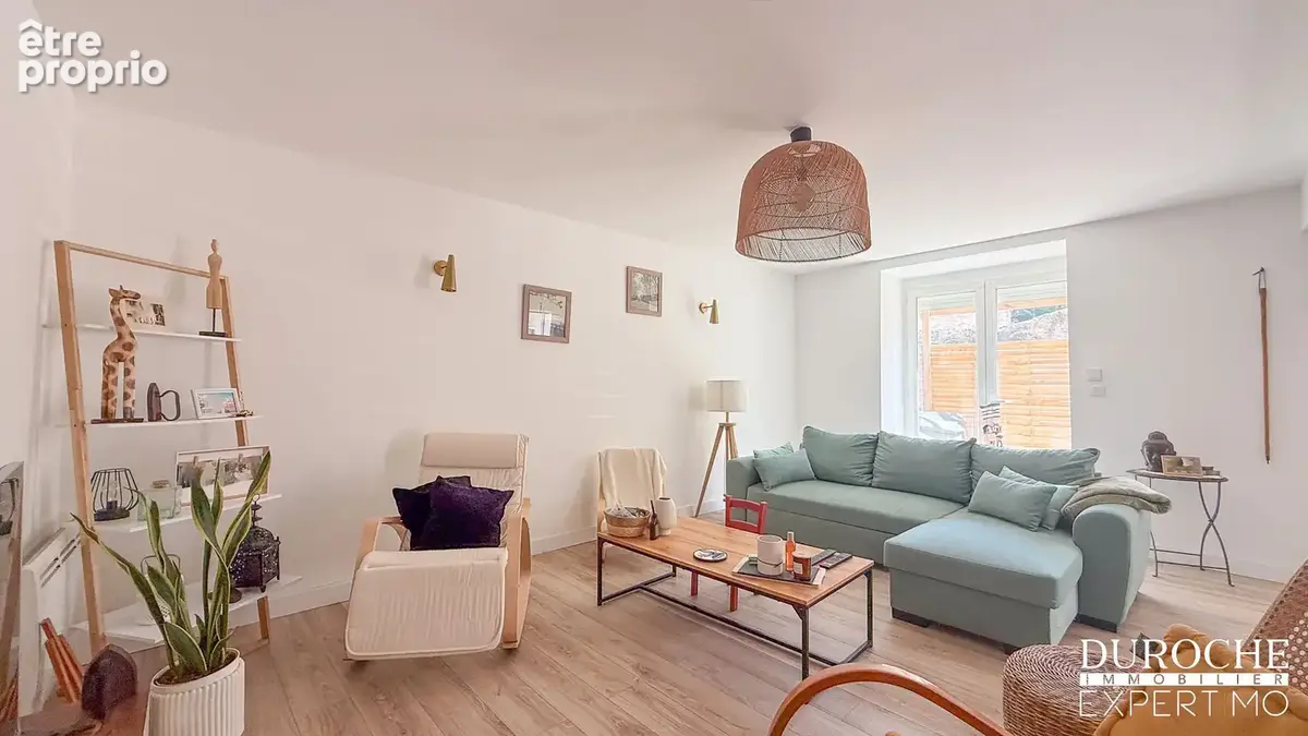 Caderousse   Appartement de plain-pied de plus de 100 m2 avec terrasse et parking privé - photo 3