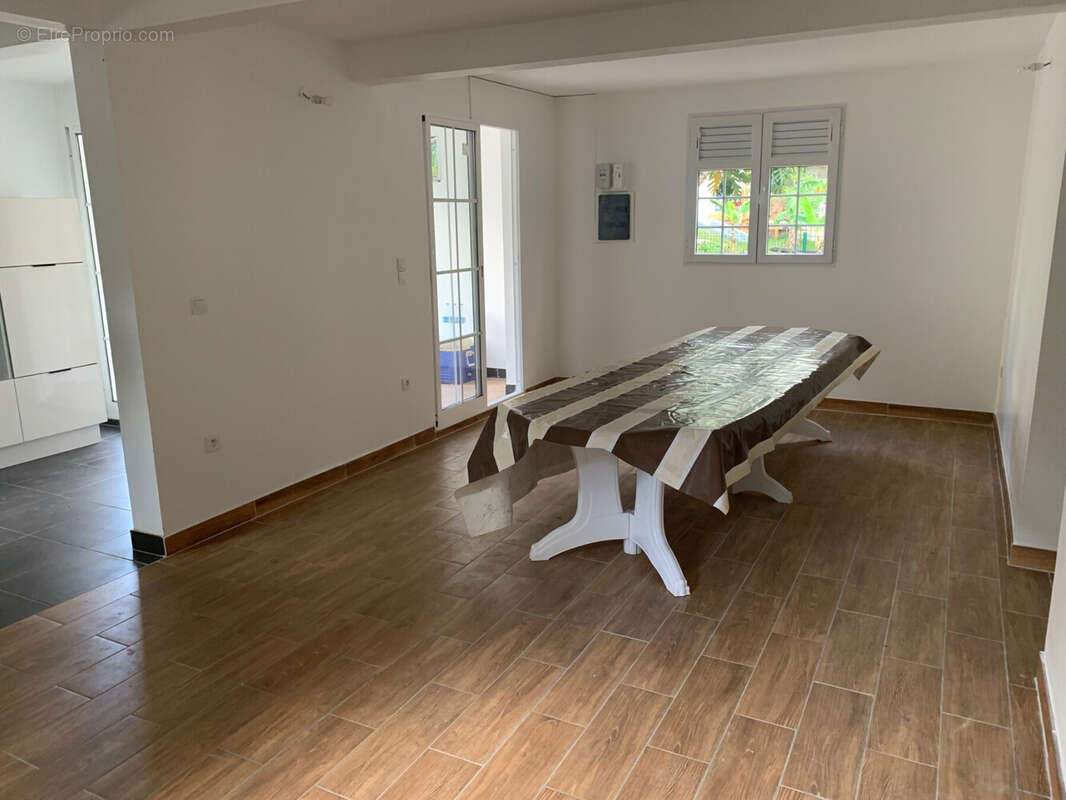 Appartement à LE ROBERT