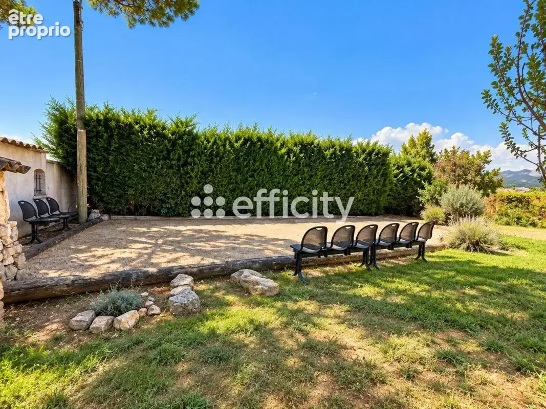 Maison 6 pièces 153 m² à vendre à Saint-Maximin-La-Sainte-Baume (83470) - photo 18