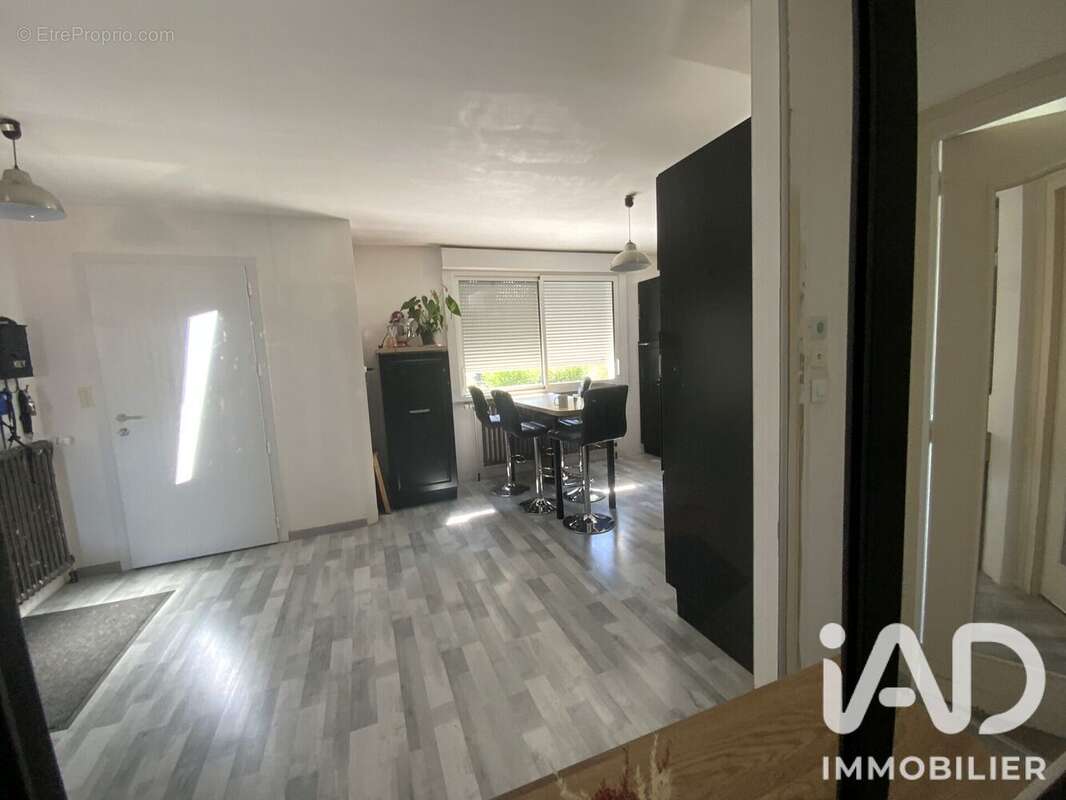 Maison 91 m² à Segre  - photo 8