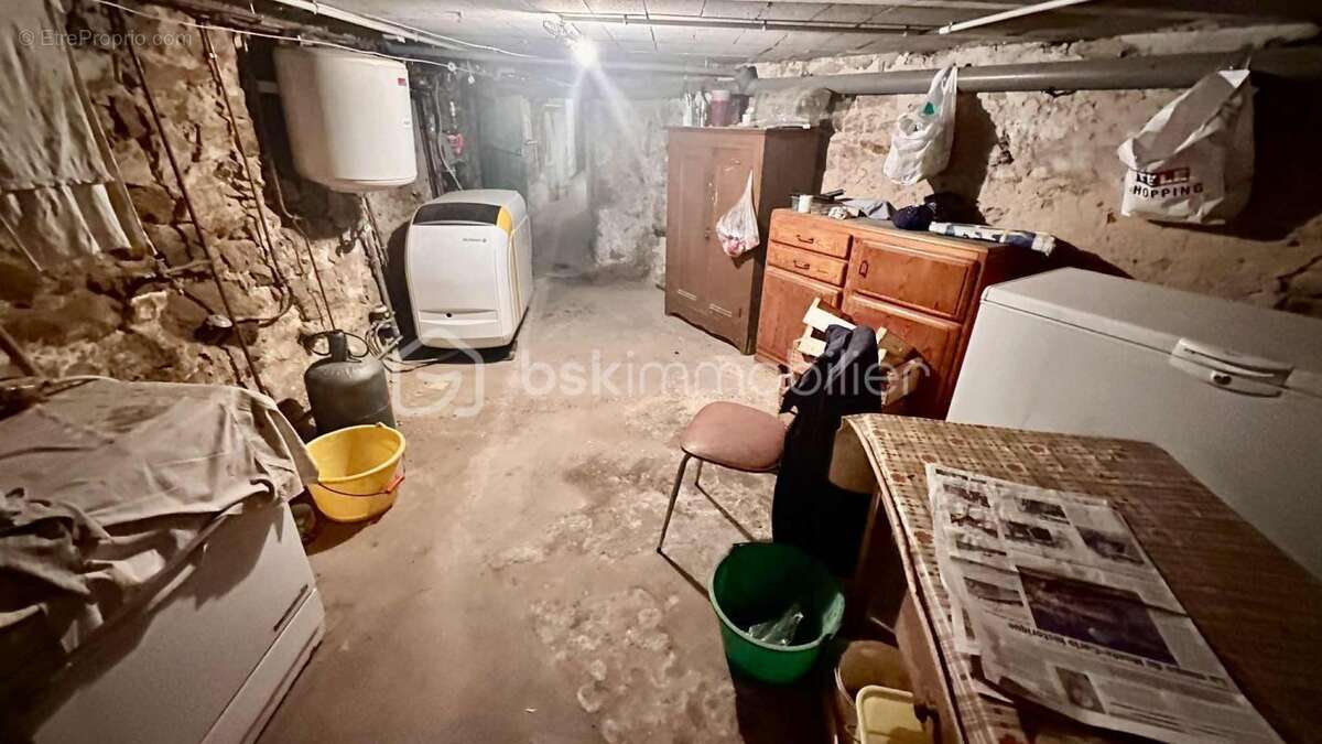 Une vue rare, un emplacement recherché, une maison de caractère au cœur de Roiffieux - photo 23