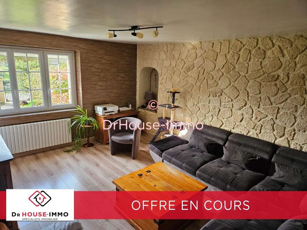 Maison à THENEUILLE