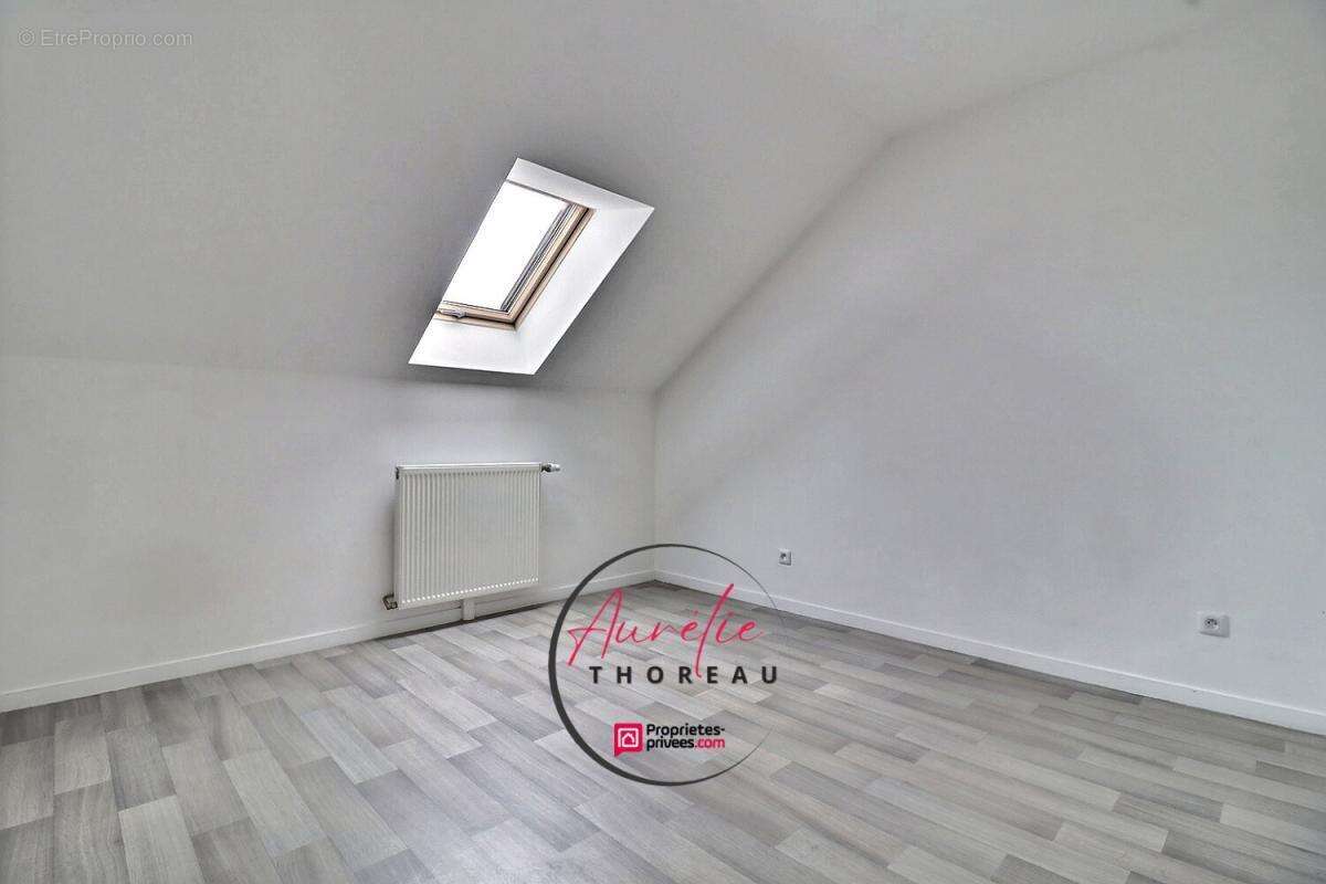 Maison à FLEURY-LES-AUBRAIS