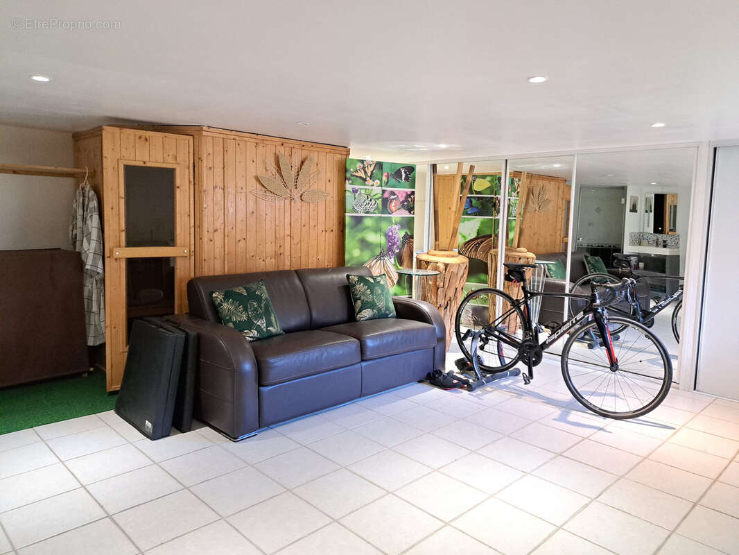 Belle Villa contemporaine, secteur résidentiel préservé de Sacconges - photo 23