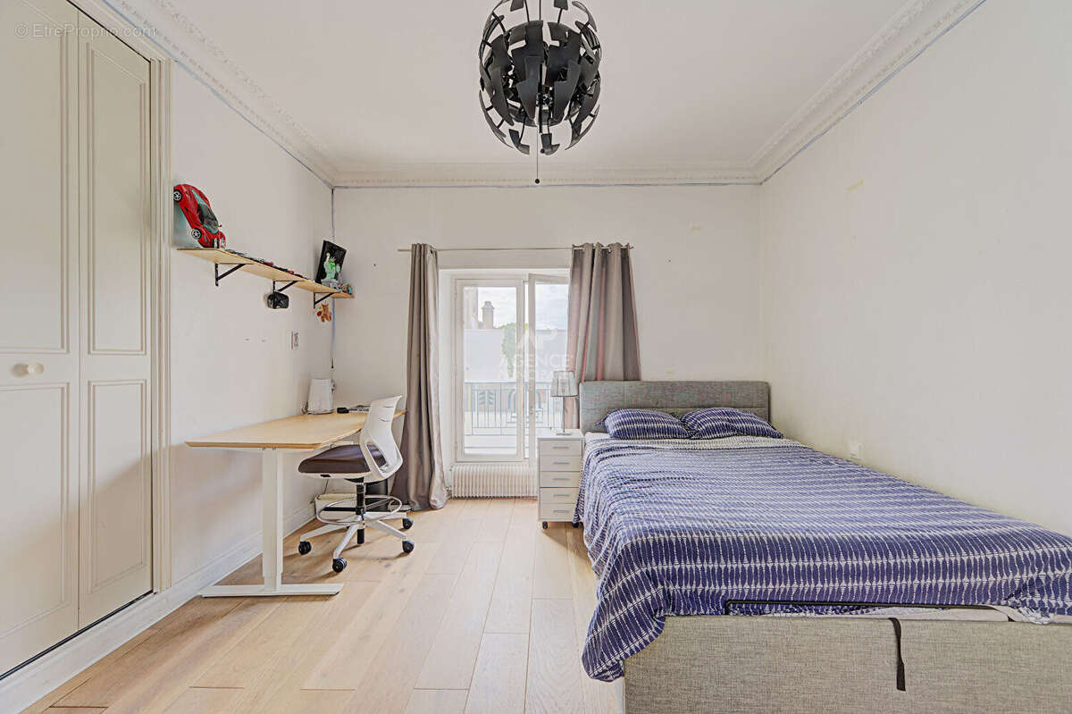 Appartement Saint Germain En Laye 5 pièce(s) 117 m2 - photo 10