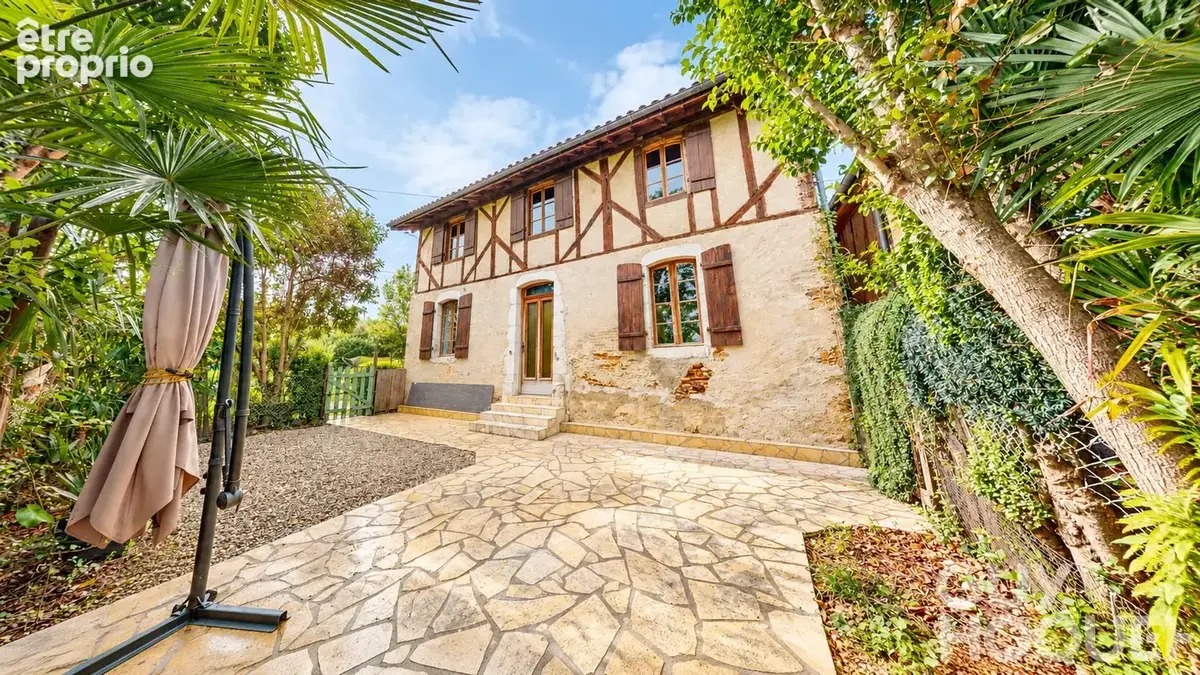 À 10 minutes d'orthez ? maison de caractère à 149 500  ! - photo 1