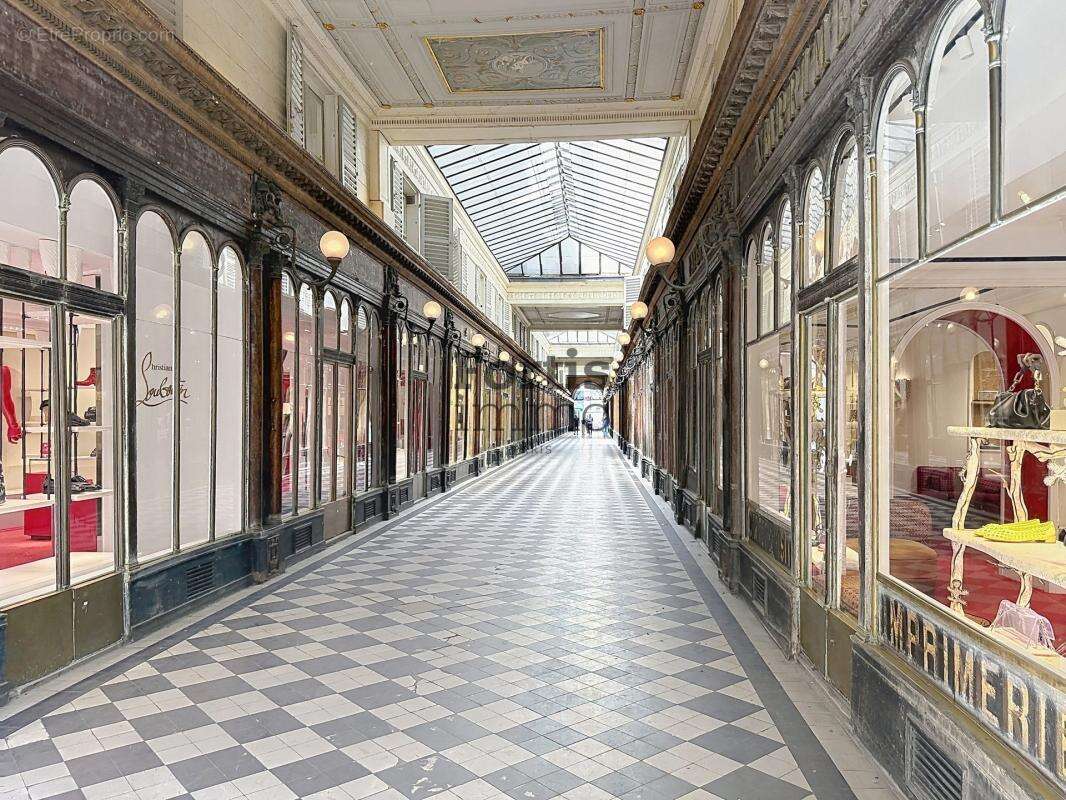 Paris 1 - louvre / palais royal - studio en dernier etage - photo 14