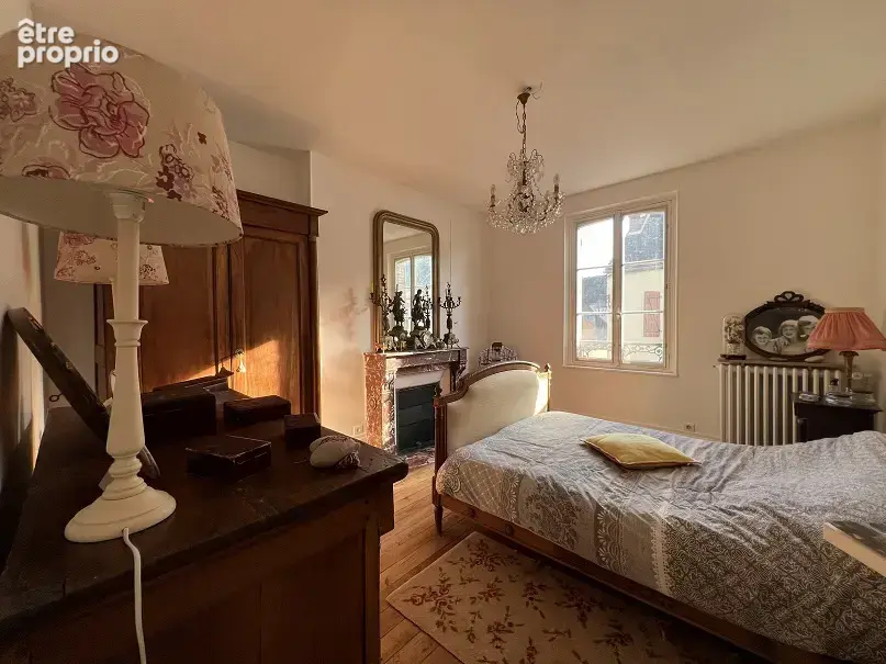 CHERISY - 10 minutes de HOUDAN - Maison Bourgeoise du XIXème siècle avec jardin et dépendances - photo 9