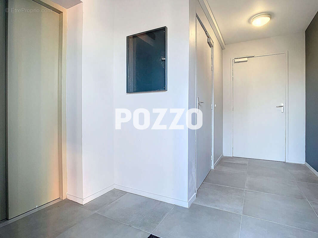 Appartement à DONVILLE-LES-BAINS