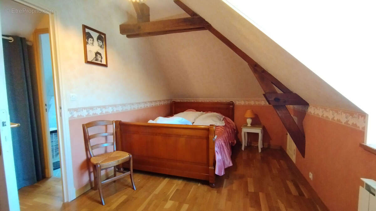 Maison à TOURNON-SAINT-PIERRE