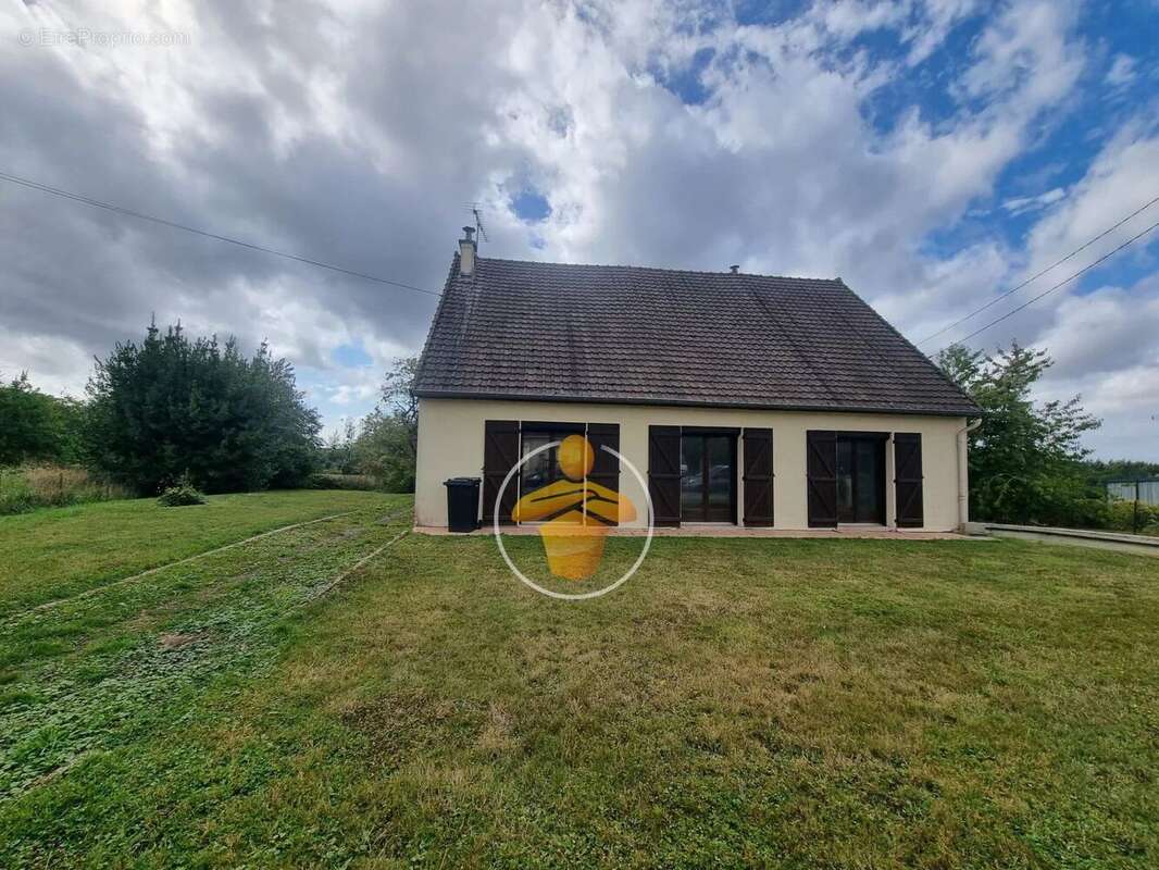 Maison à BERTAUCOURT-EPOURDON