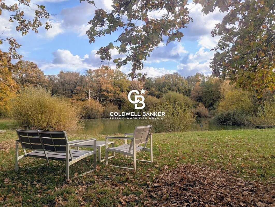 Maison à AZAY-SUR-CHER