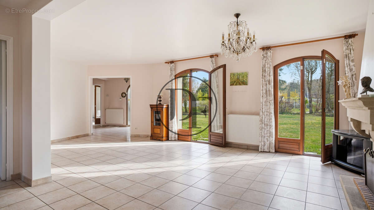Maison à BOIS-LE-ROI