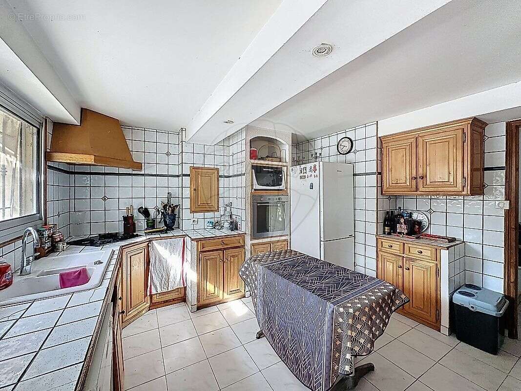 Maison à SAINTE-ANASTASIE