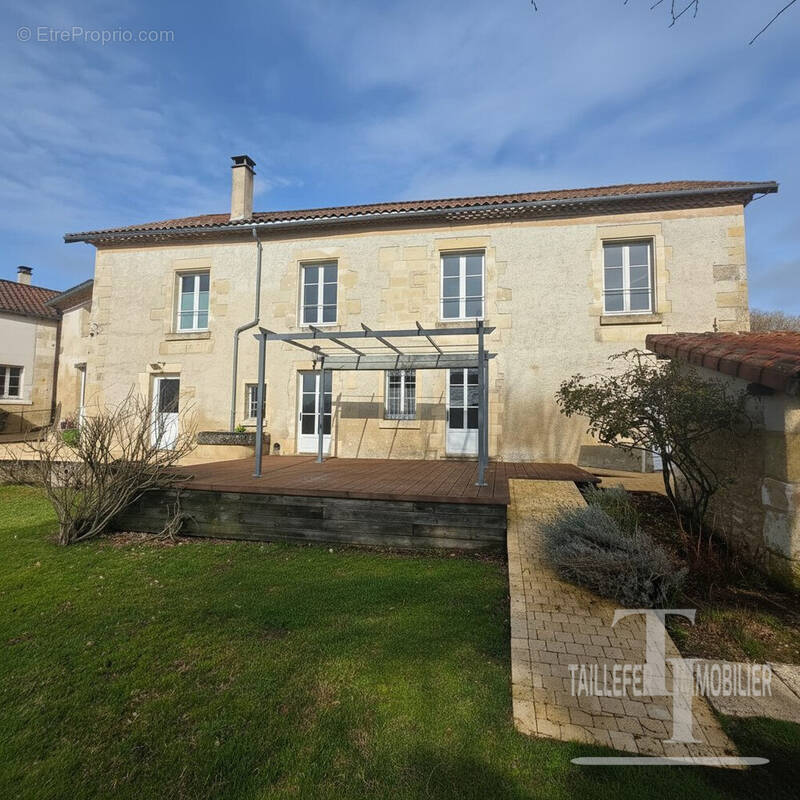Maison à CHANCELADE