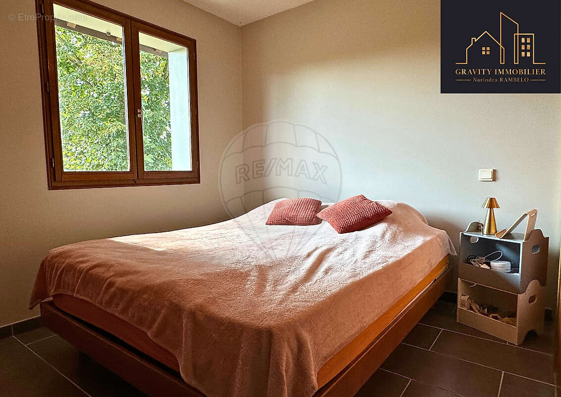 Maison à SCIENTRIER