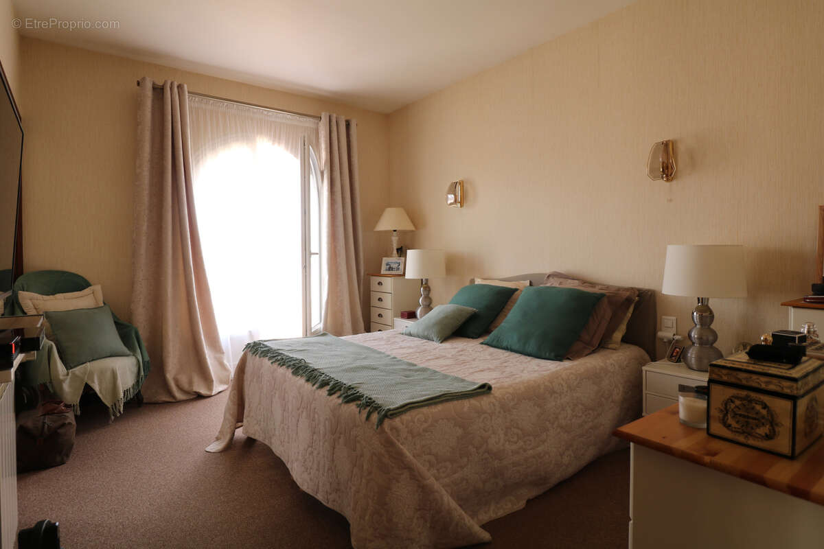 Maison à SAINT-CHINIAN