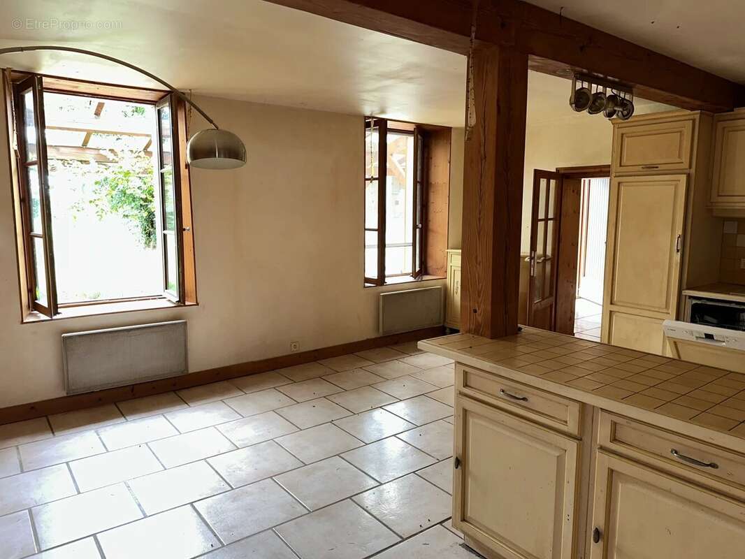 Maison à SOMMIERES-DU-CLAIN
