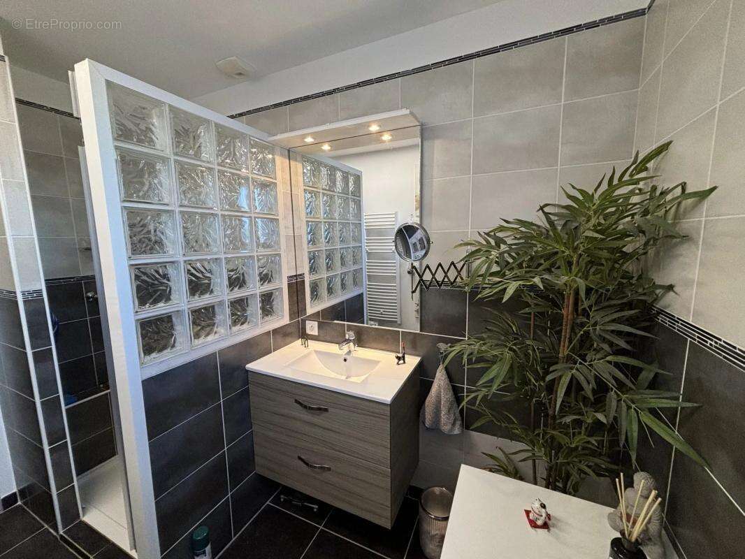 Maison à COURNONSEC