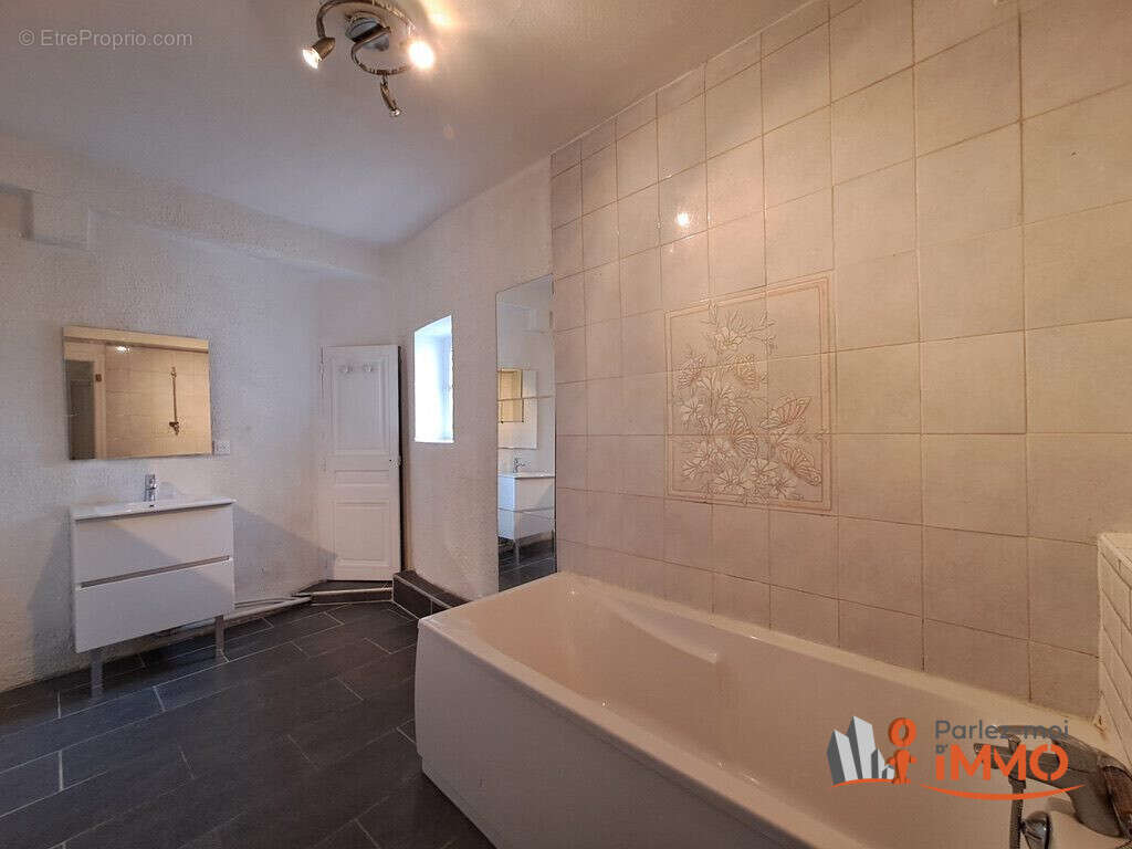 Appartement à ROCHE-LA-MOLIERE