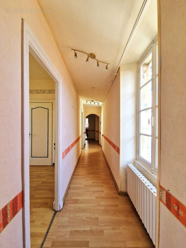 Immeuble composé de deux logements - Idéal investissement - photo 3