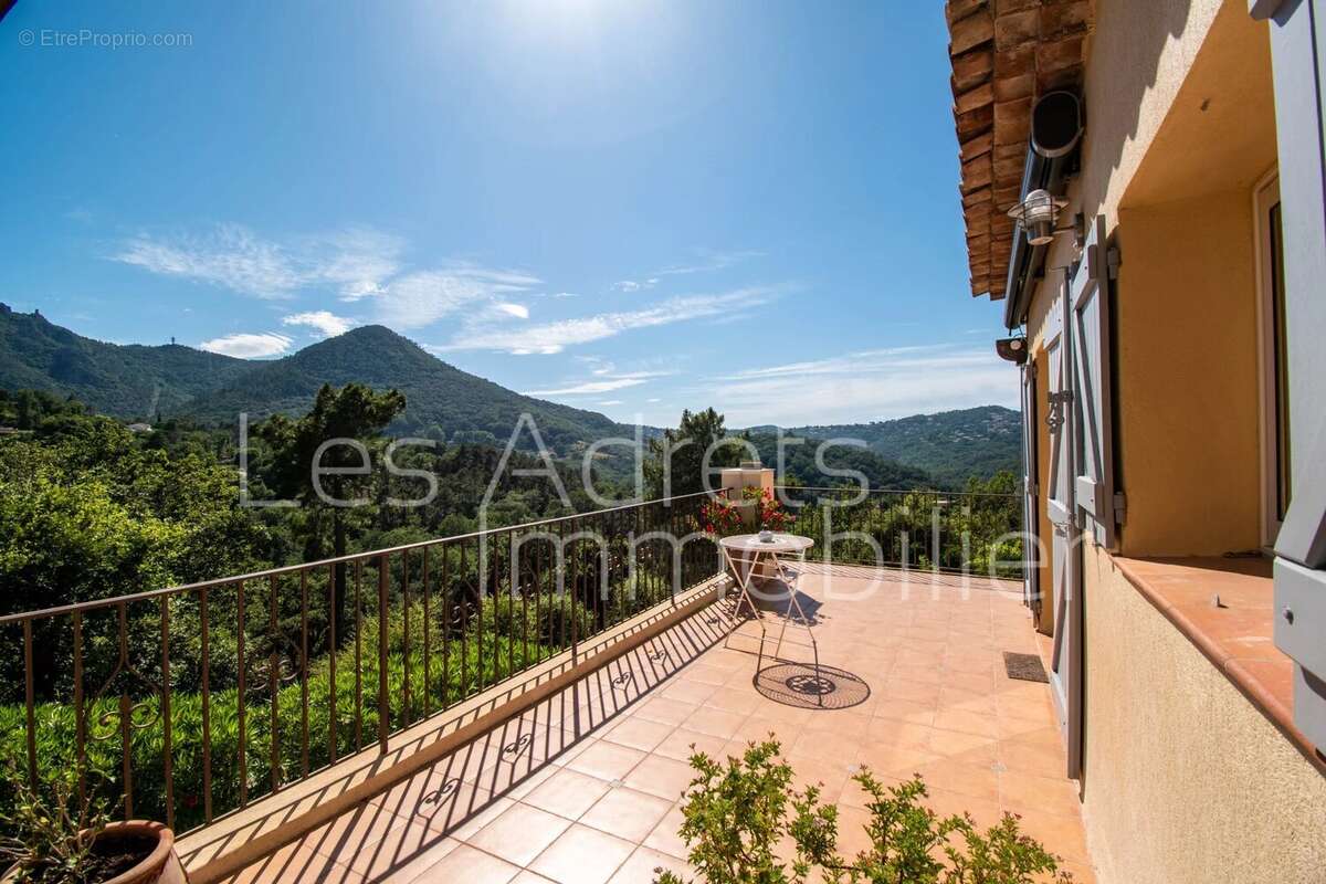 Maison à LES ADRETS-DE-L'ESTEREL