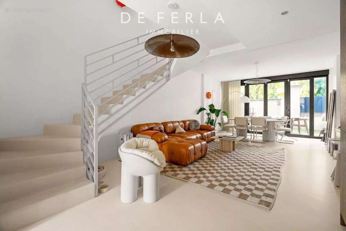 Appartement à SAINT-MAUR-DES-FOSSES