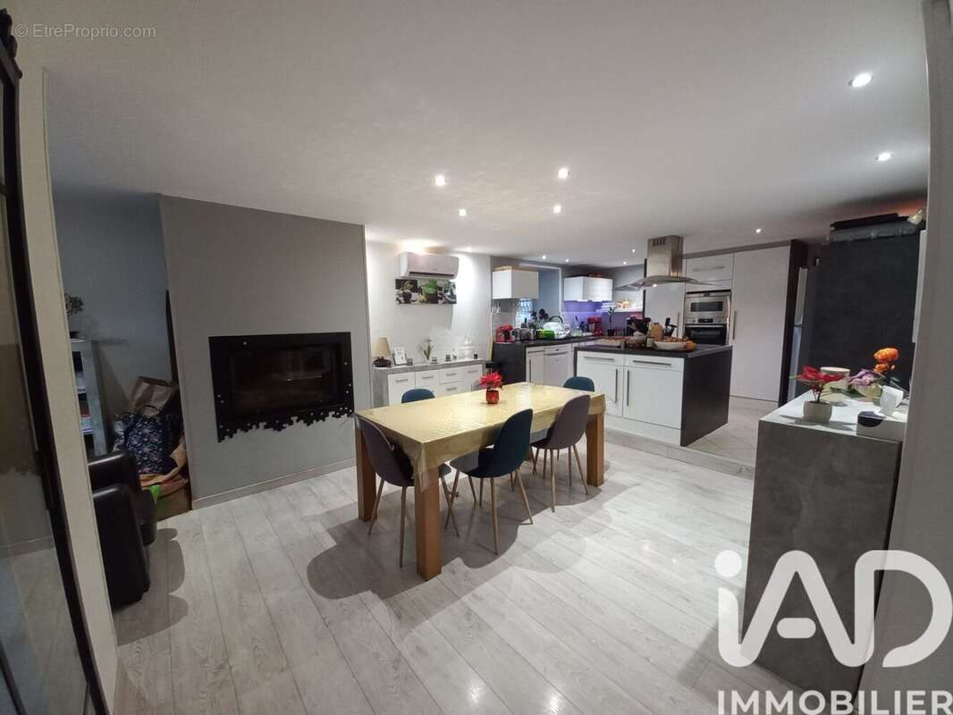 Photo 2 - Maison à BOISSY-LE-CHATEL