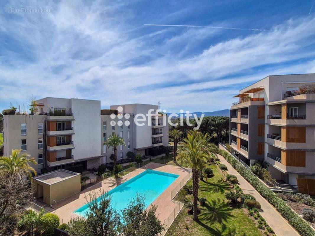 Appartement à FREJUS