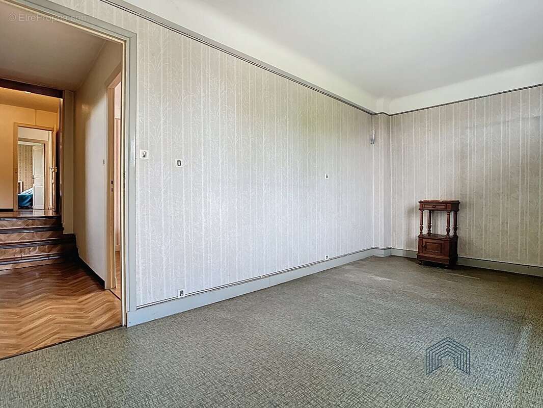 Maison à SAINT-SULPICE