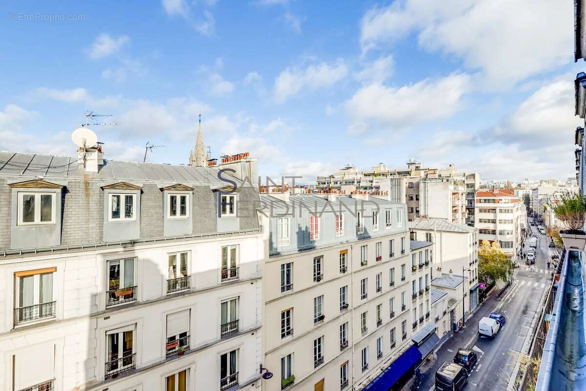 Appartement à PARIS-11E