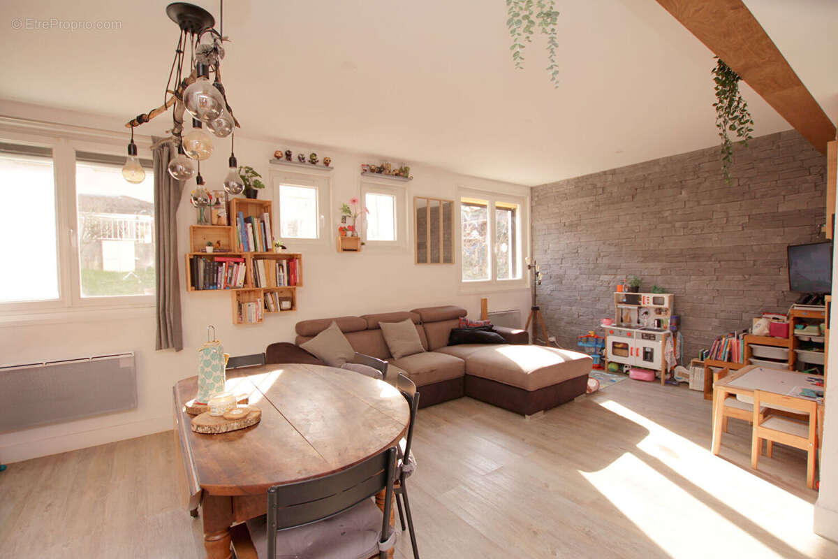 Appartement à MIONS