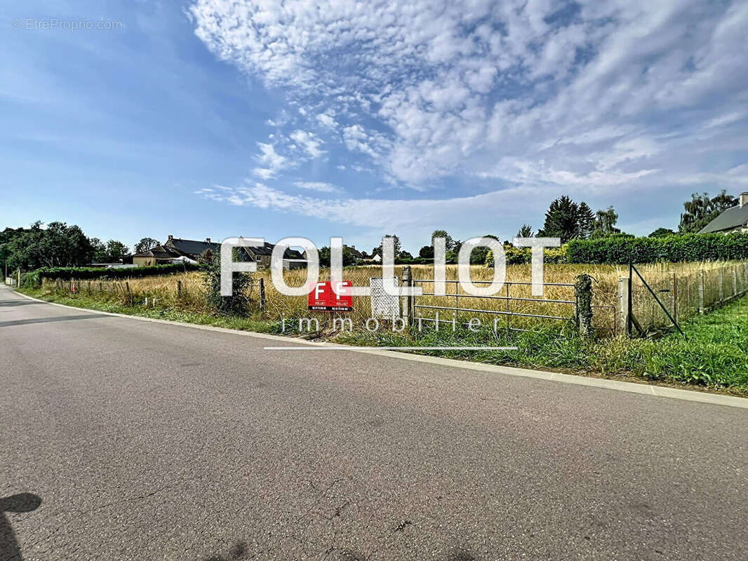 A Vendre : Terrain à bâtir 700 m²  Vacognes-Neuilly - photo 2