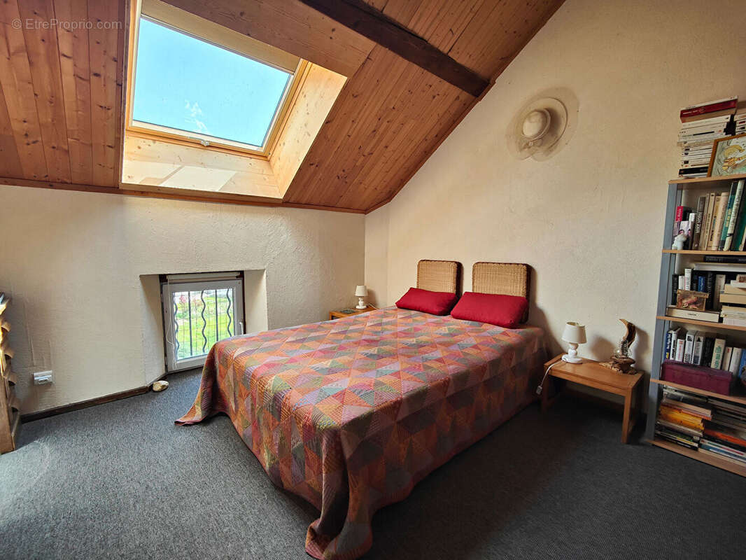 Maison à SAINT-GENIX-SUR-GUIERS