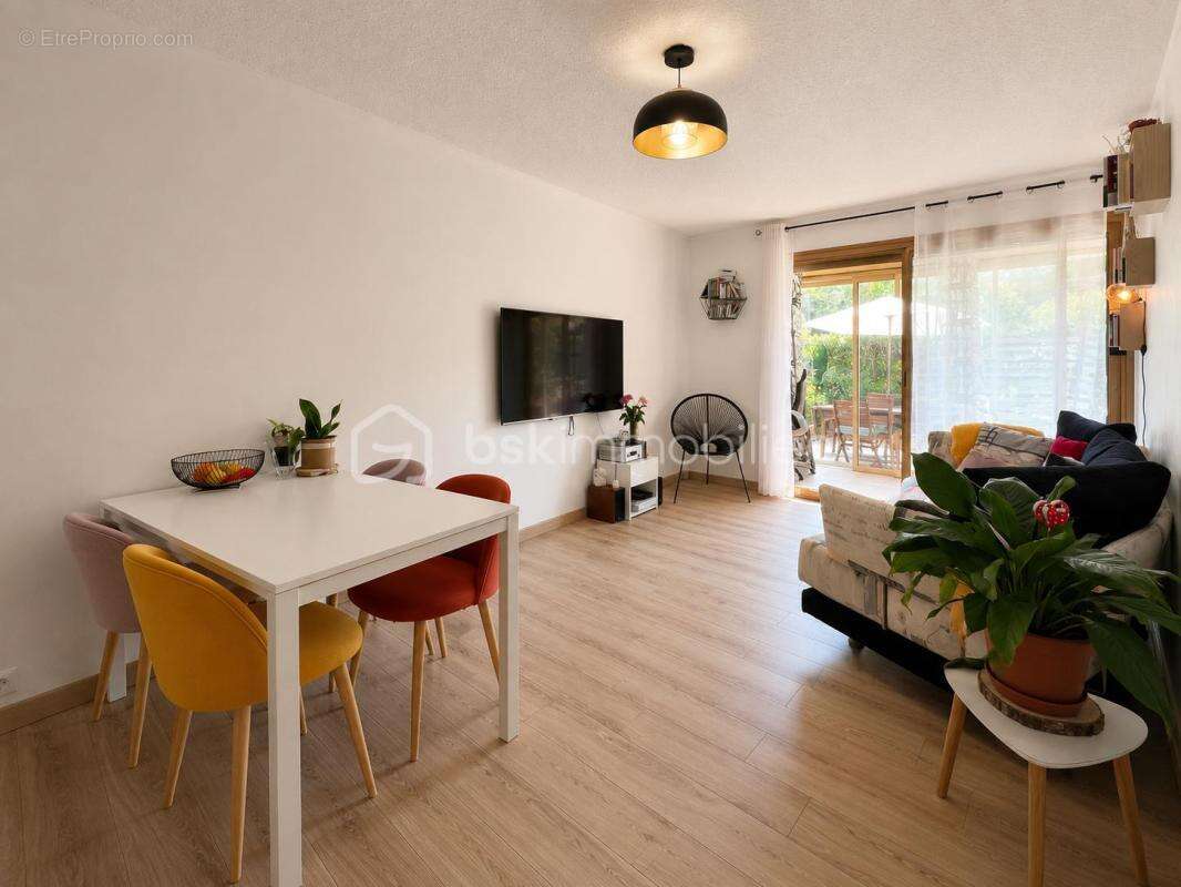 Appartement à MANDELIEU-LA-NAPOULE