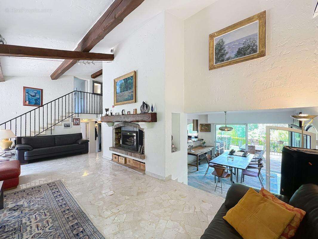 Maison à MOUGINS
