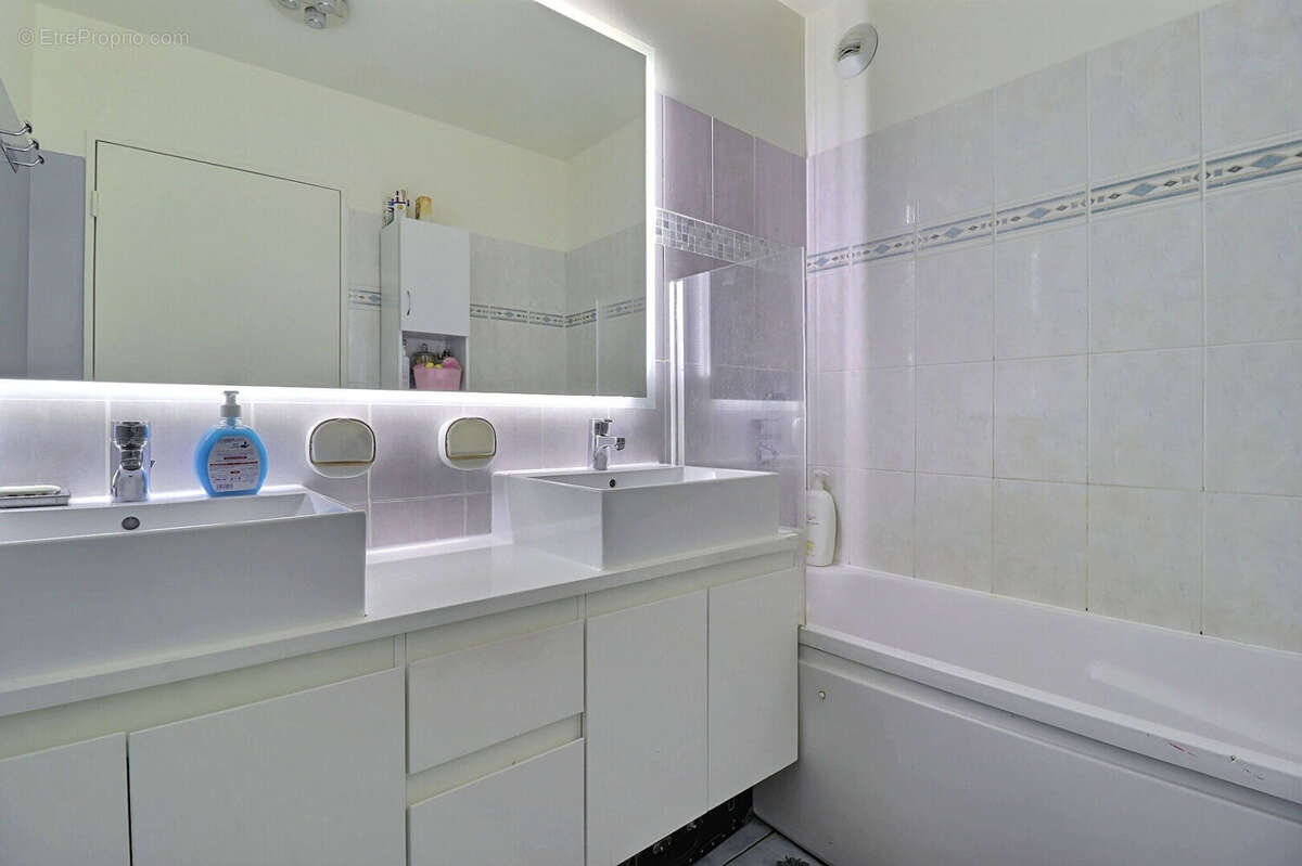 Appartement à COLOMBES