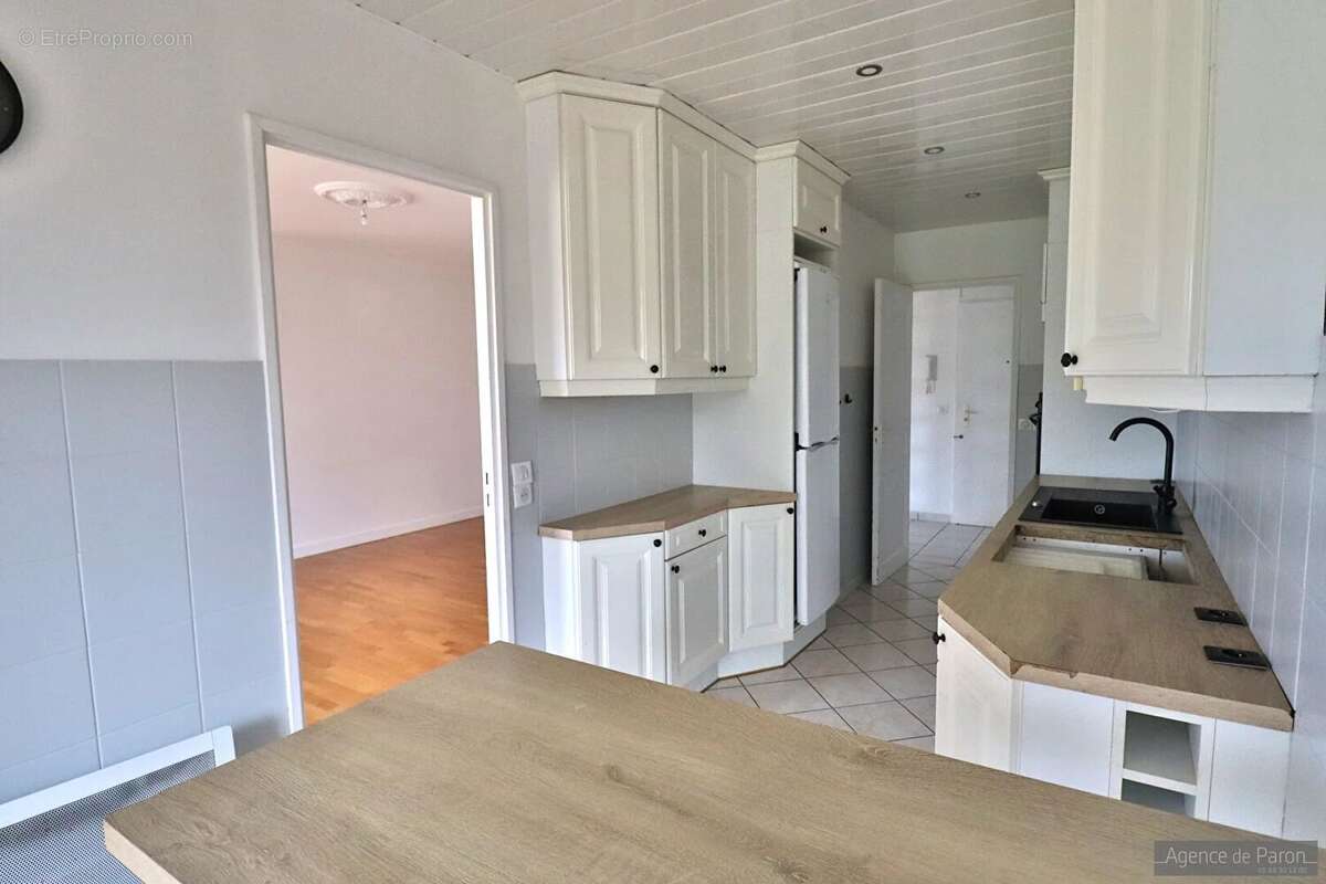 Appartement à VERRIERES-LE-BUISSON