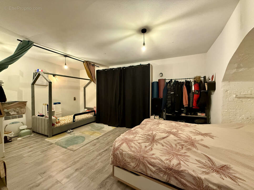 Maison à SAINT-THIBERY