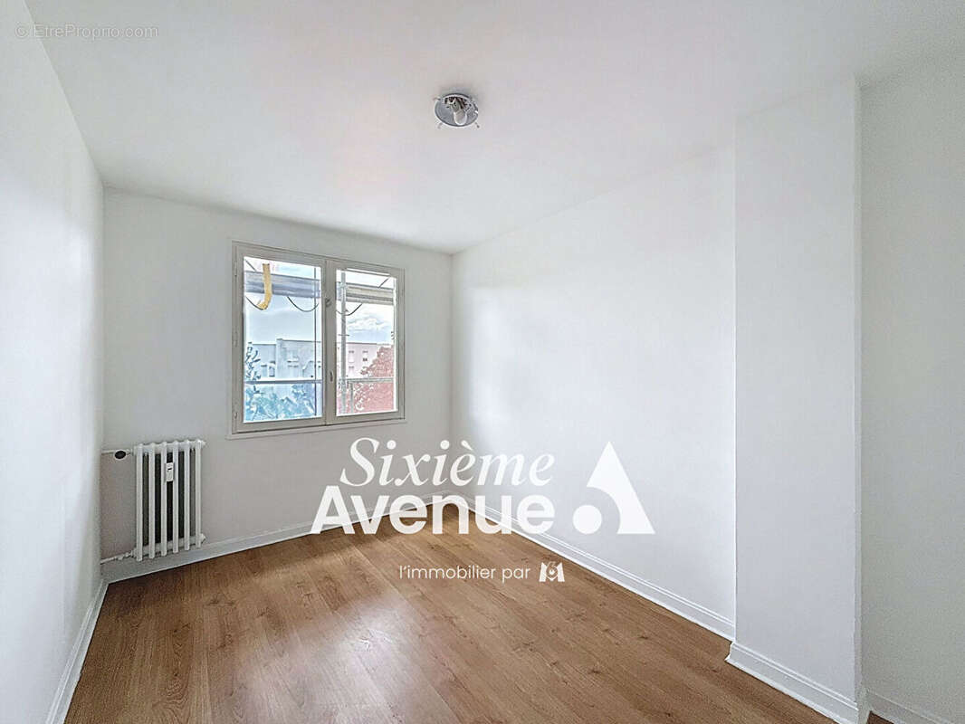 Appartement à DECINES-CHARPIEU