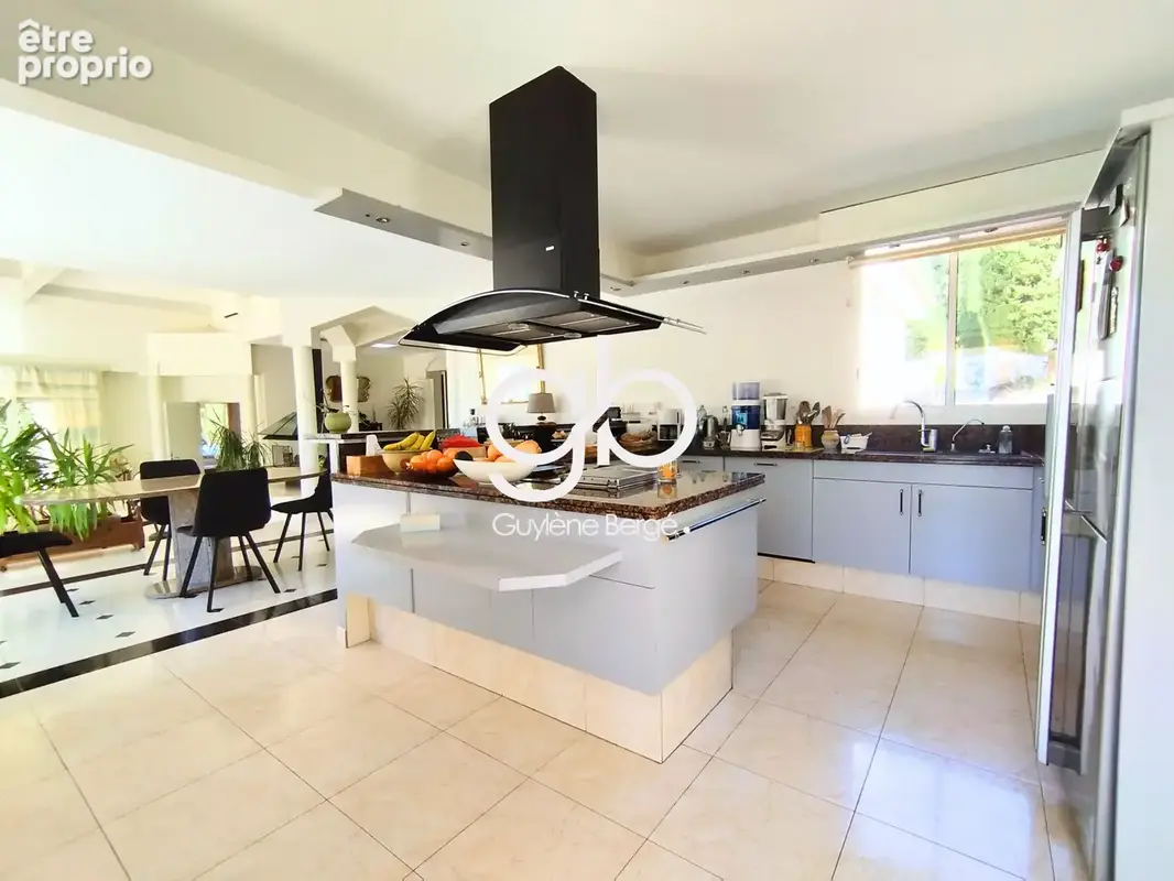 Villa familiale avec piscine et dépendance t3   terrain paysagé 1 616 m2   saint-mathieu-de-tréviers - photo 4