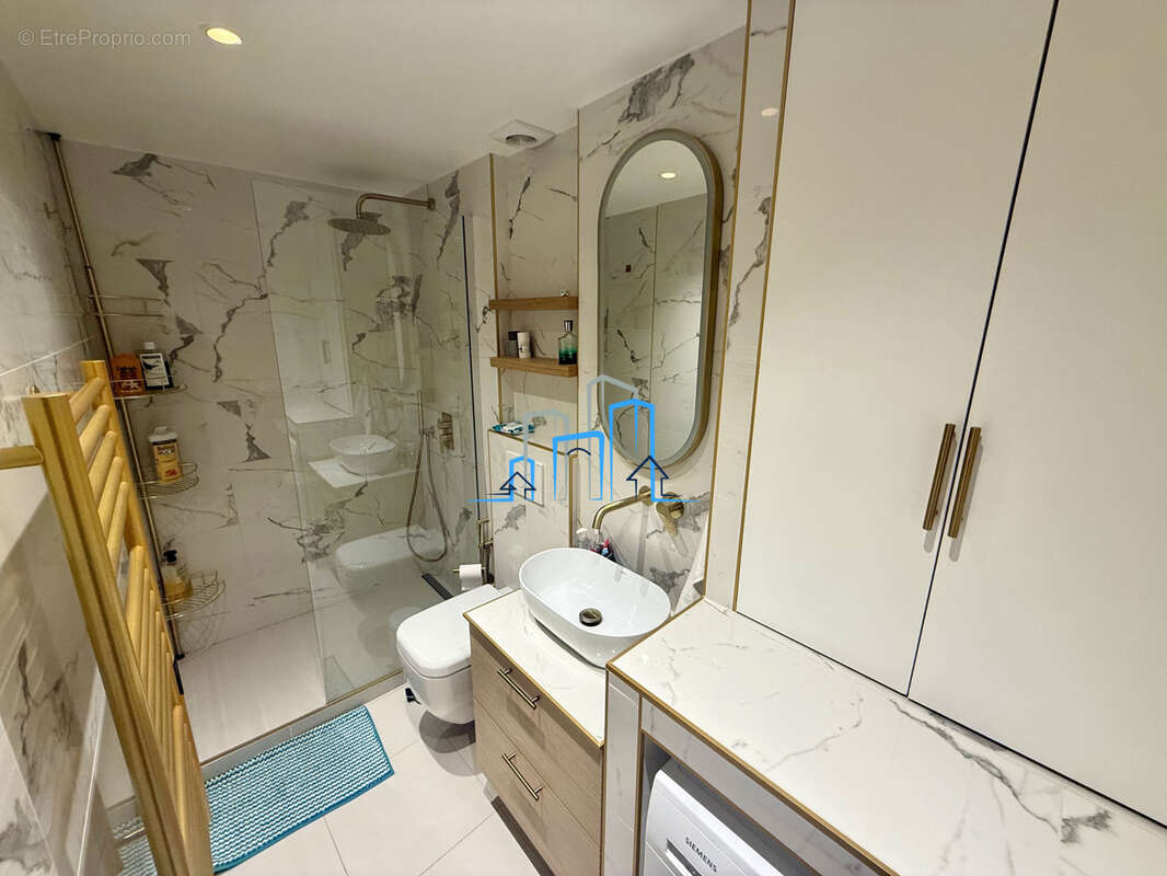 Appartement à PARIS-11E