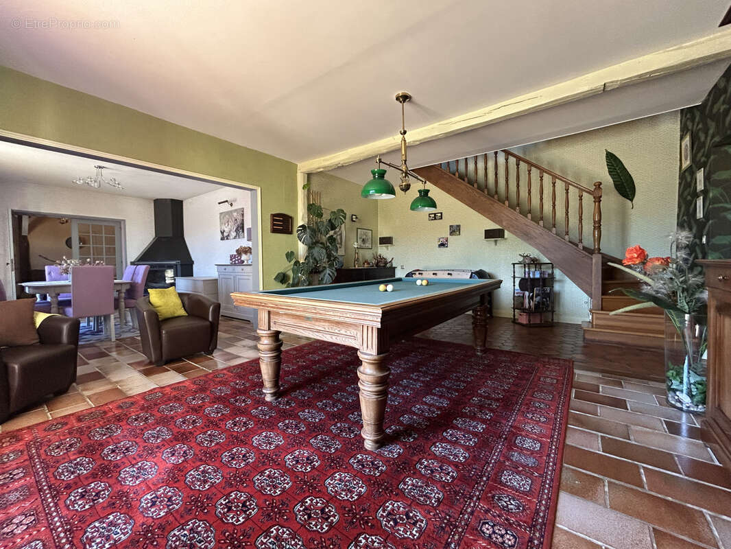 Maison à MONCETZ-L'ABBAYE